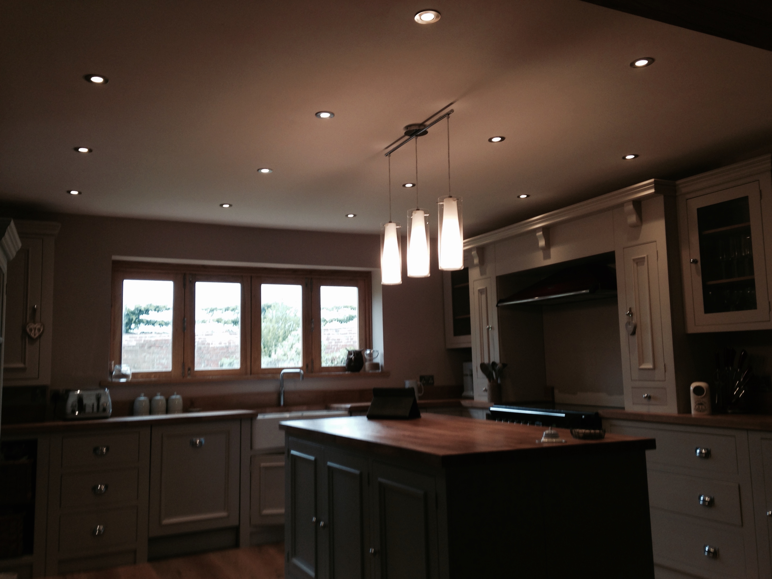 LA Electrics | Electricians In Redditch | Electrician In Redditch